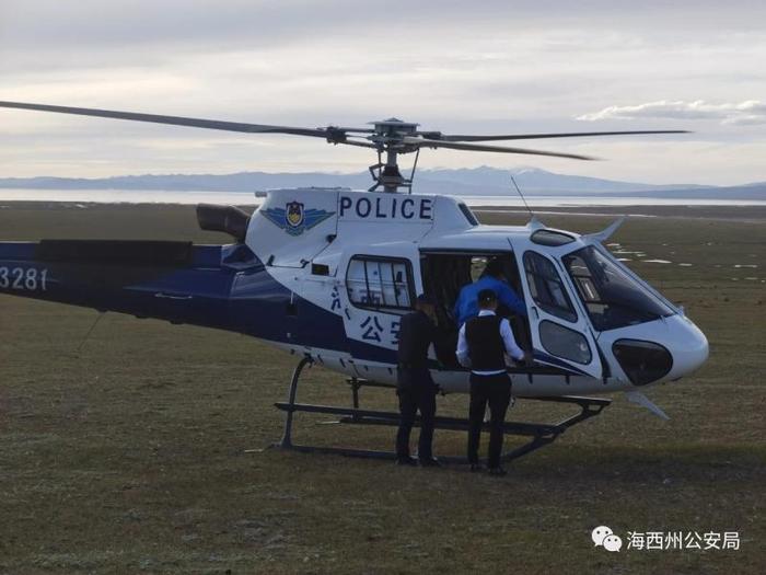 7名游客被困海拔4300米沼泽地，青海警方出动直升机、调动两地警力施救成功