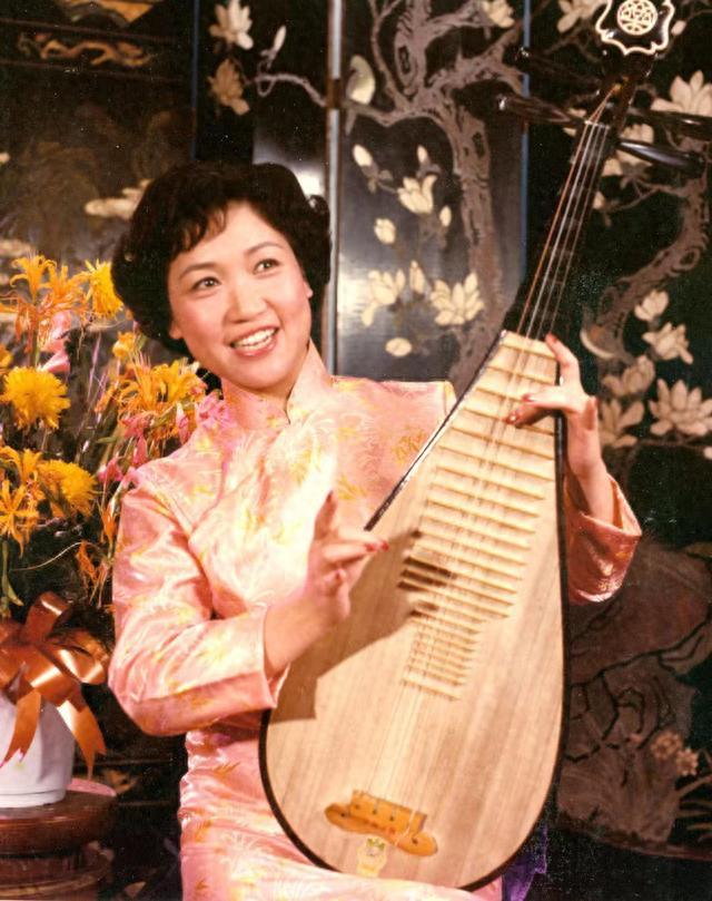 表演艺术家余红仙逝世，她的首演作品传遍大江南北，无人不晓