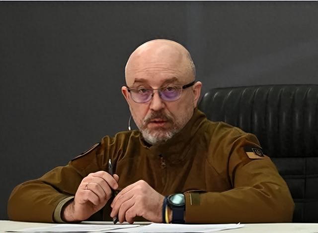 乌克兰国防部长阿列克谢·列兹尼科夫称已准备好辞职