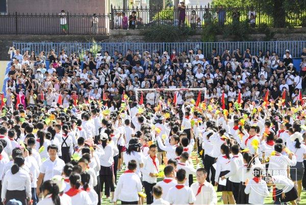 拉满仪式感！东北师范大学附属小学繁荣校区举行主题开学典礼