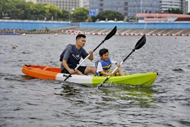 浪花里飞出欢乐的歌！水上亲子活动在金举行