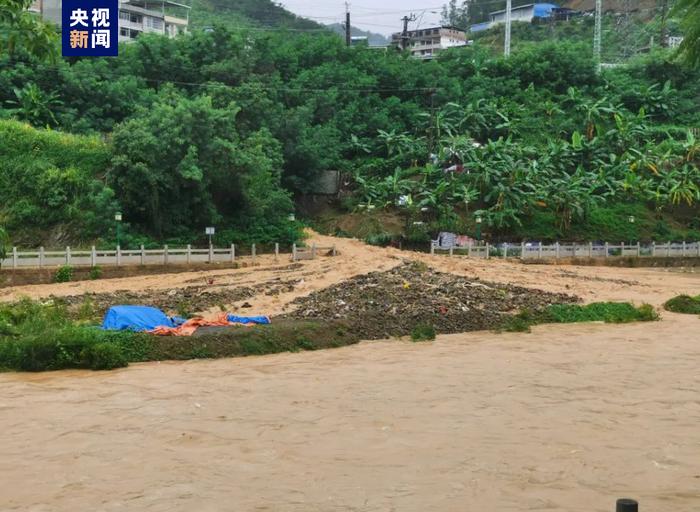 广西百色多地发生洪涝灾害 凌云县紧急转移6000多人