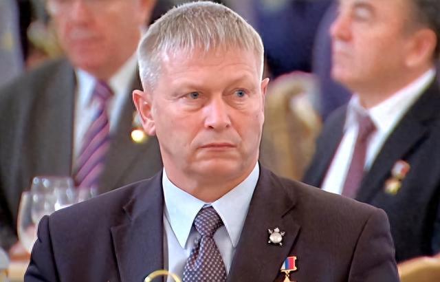 俄公布瓦格纳坠机人员名单，不包括绰号“白发”的安德烈·特罗舍夫