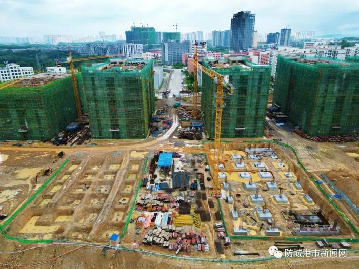 重实效 强实干 抓落实 | 防城港市云朗科技园二期工程项目进展顺利