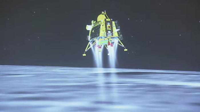 印度“月船3号”软着陆月球成功：人类探测器首次“抵达”月球南极，寻找水冰