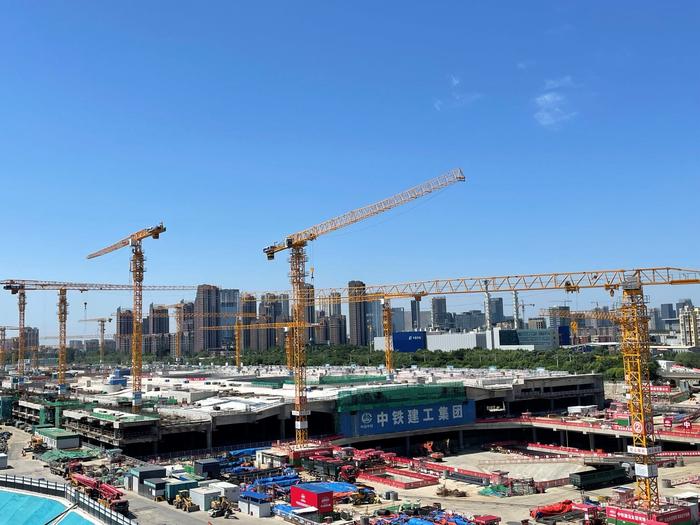 　　23日，位于北京市通州区的北京城市副中心站综合交通枢纽工程建设现场。央视网记者 宿党辉 摄