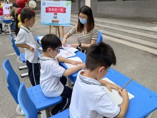 合作办学，进取未来！上海师范大学附属青浦实验学校9月正式启用