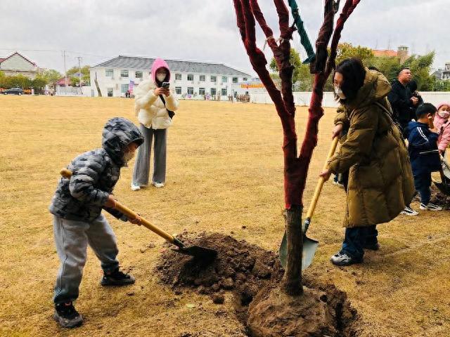 从孩子的角度出发进行“适儿化改造”，来看崇明的实践