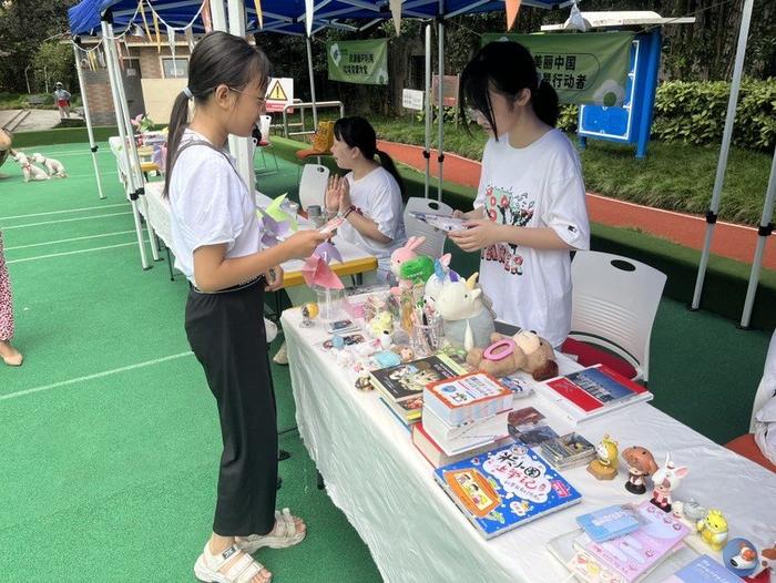 开学季，虹口这个周末集市用“知识分享”展示“环保魅力”