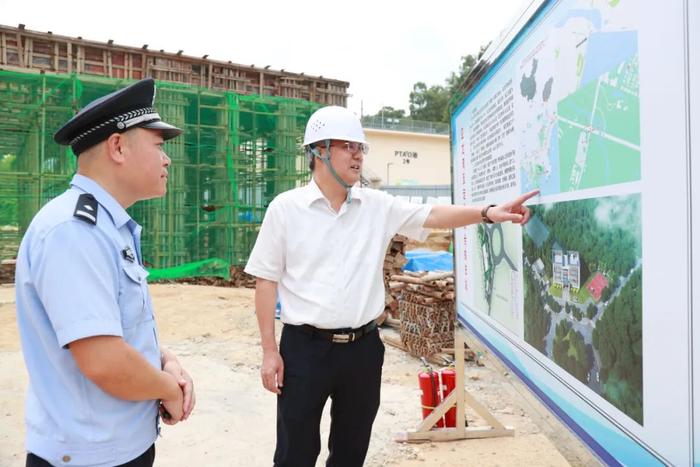 周红波调研非设关地综合执法站及封关运作项目建设工作