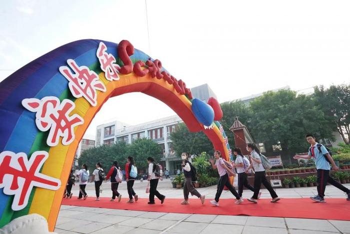 房山区原夏村中学87名学生并入石楼中学 学生对新学期充满期待