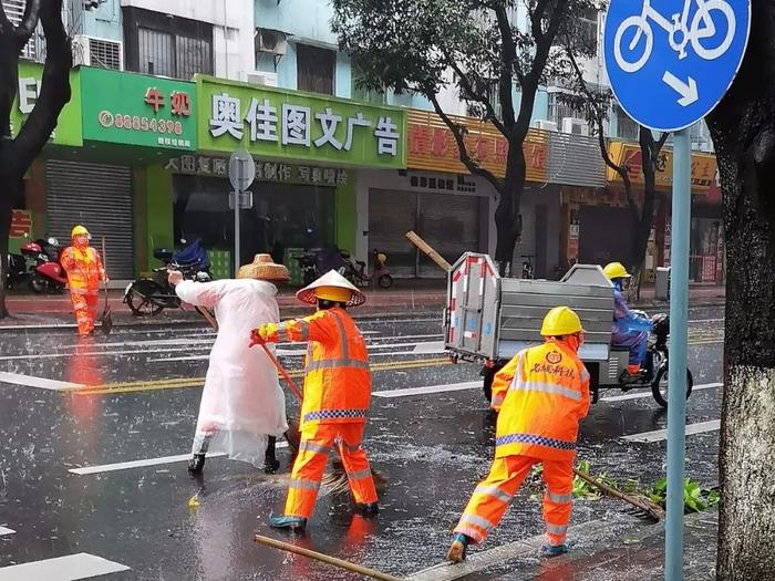 中山迎战台风“苏拉”现场实录！