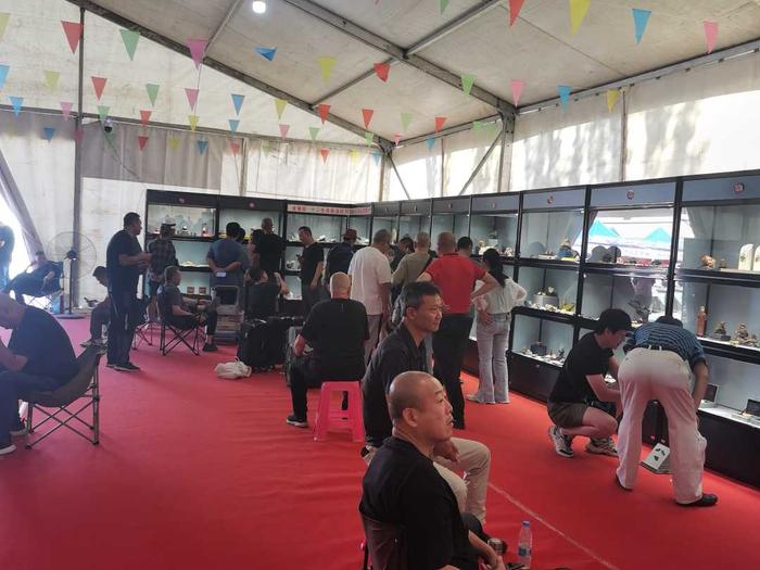 中国观赏石博览会在内蒙古乌拉特后旗举办