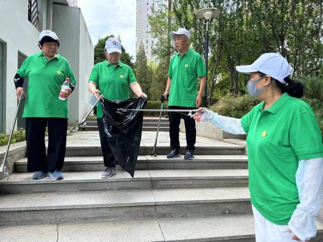 来广营清友园社区“友亦联盟”志愿队积极参与社区基层治理