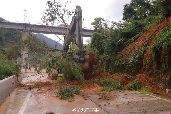 福州突发山体滑坡，49座水库超过汛限水位！福建多地降雨量破历史极值！