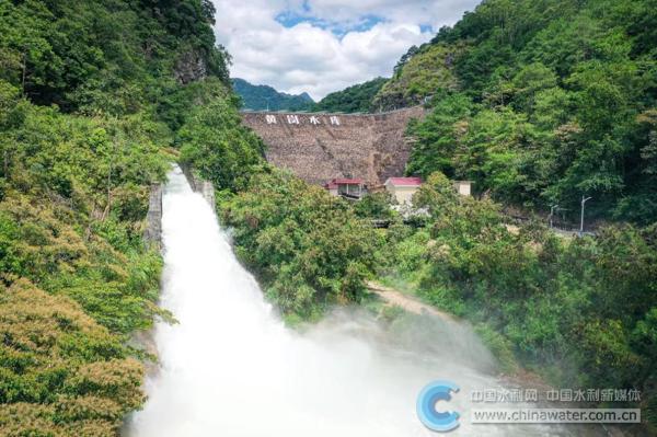 福建：科学腾库 拦洪削峰