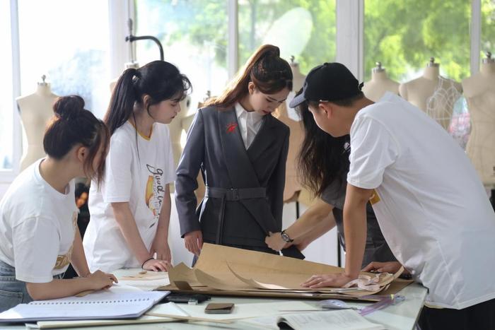 第39个教师节：成都银杏酒店管理学院为教育而为，为学生未来发展奠基