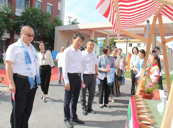 上海市松江区九里亭外国语实验学校揭牌仪式顺利举行