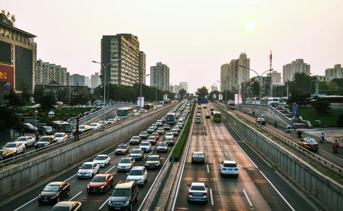 面对价格战，中国车市“内卷”问题如何解？