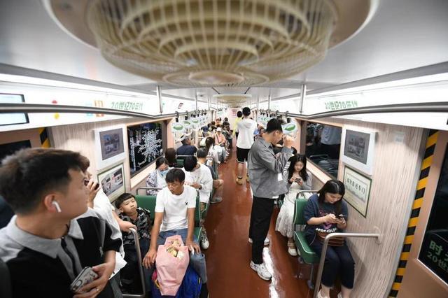 重返上世纪60年代 北京地铁“时光列车”9月12日起常态化运营