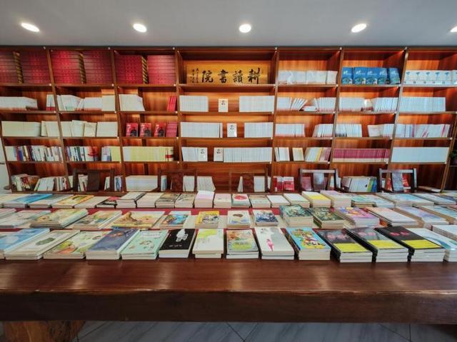 2023北京文化论坛｜北京市“三进”政策扶持下，这些实体书店“活”出特色