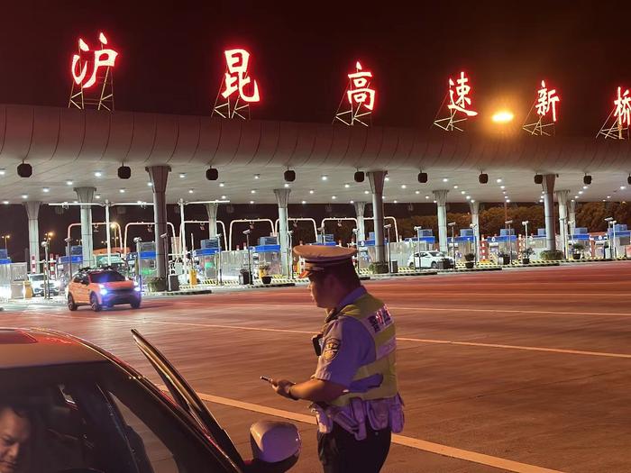 近期上海降雨较多！交警提示：谨防发生高速公路“二次事故”