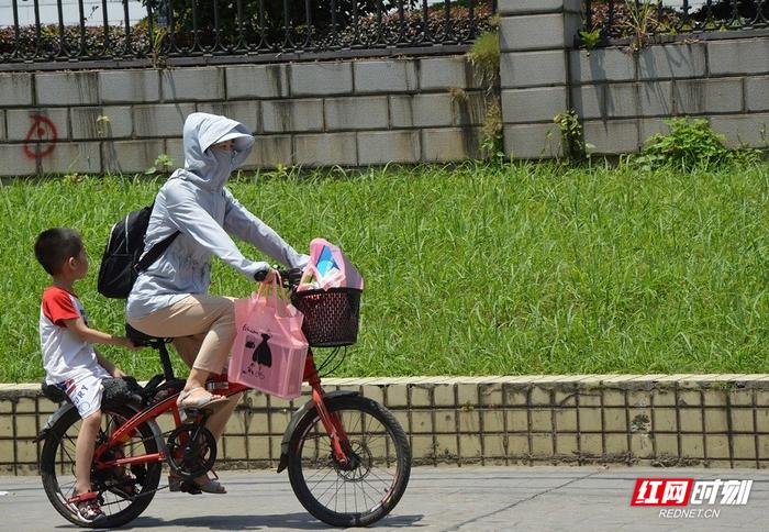 时刻知道丨小时候没空调，为什么不觉得热