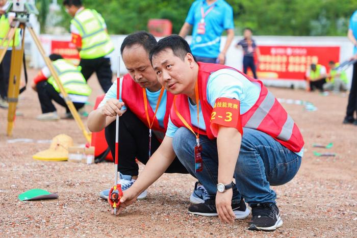 深圳市第十三届职工技术创新运动会暨2023年深圳技能大赛走进地铁13号线二期