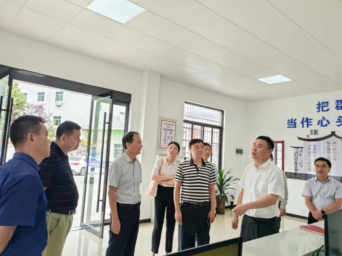 安庆市中级人民法院副院长程序率队到怀宁县金拱镇 督导“一站式”解纷体系建设工作