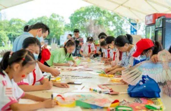 旅游风筝会、沙滩滑水节！来奉贤海湾体验上海旅游节精彩活动