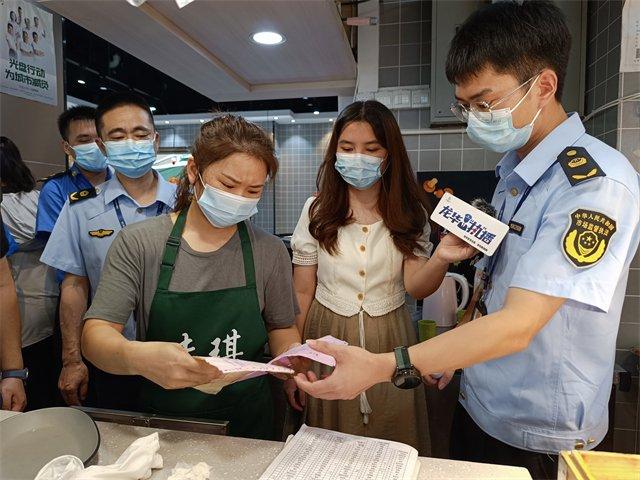 家门口餐饮店的卫生状况如何？这些细节还需改进