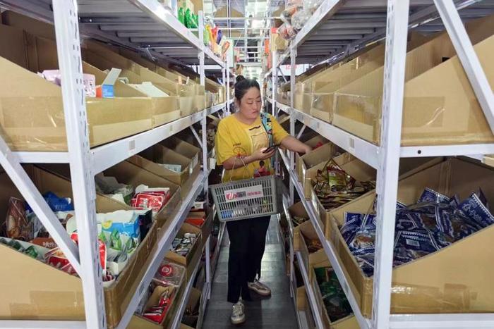 内蒙古创业者受益数字化管理 开线上超市日入5万