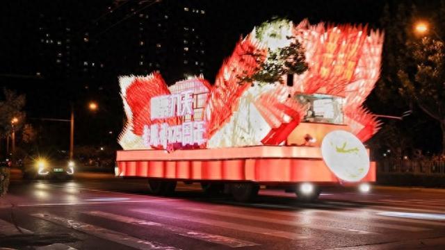 花车今晚在杨浦大巡游！上海大学生旅游节开幕