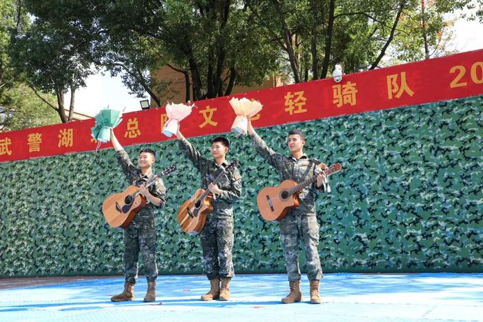 武警湖北总队文艺轻骑队基层巡演拉开帷幕！