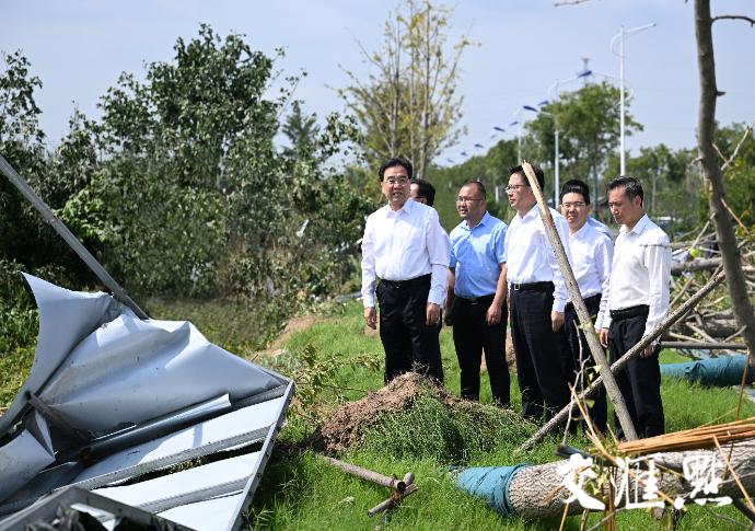 突发龙卷风灾害！省委书记第一时间调整调研行程赶赴现场