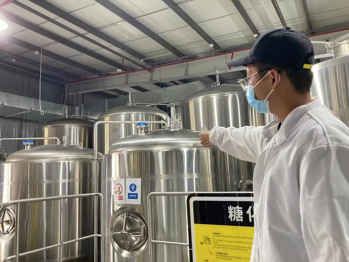 鲜啤的“生意经”：酿造设备商下场卖酒 乐惠国际“肉搏”C端消费市场|公司调研