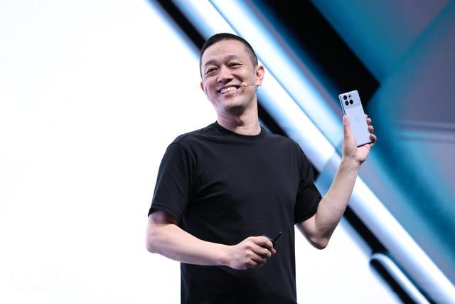 9月21日,蔚来首款手机NIO Phone首次亮相并开启销售。企业供图
