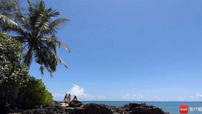 白沙、蓝海、岩洞……万宁山钦湾燕子洞美景如画引客来