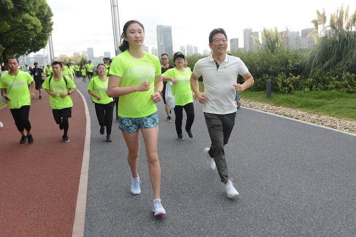 奥运冠军乐靖宜领衔，安利纽崔莱健康慈善慢跑10月开跑