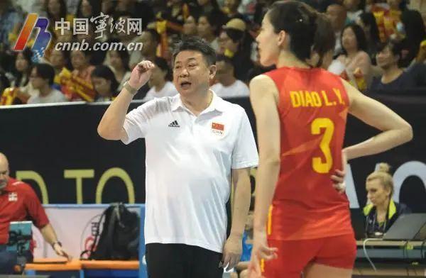 奥运资格赛今晚收官！中国女排主攻李盈莹伤势如何？