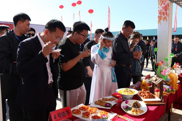 铸牢中华民族共同体意识系列活动“庆丰收 促和美”——2023年“中国农民丰收节”呼伦贝尔市庆祝活动开幕