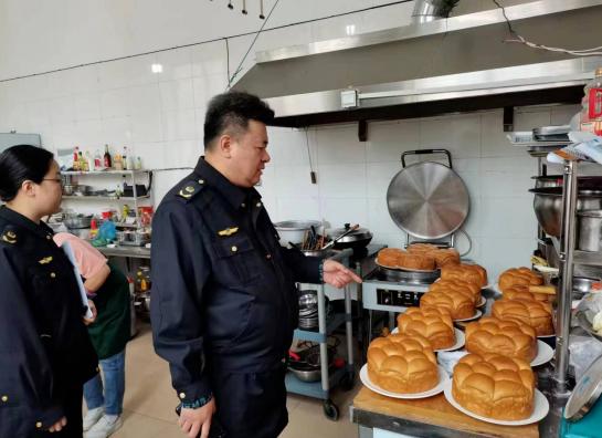 黑龙江省南岔县市场监管局严把“三关” 保障群众“双节”食品安全