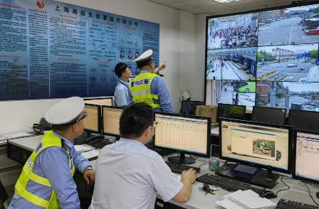 上海长途客运南站迎出城高峰 出发高峰还将持续到明日