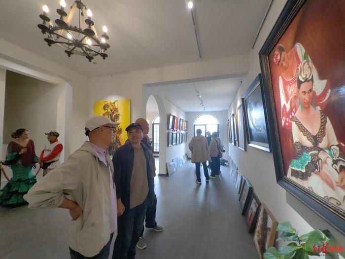 绵阳首家家庭美术馆开馆！旅欧画家创办，向绘画爱好者免费开放