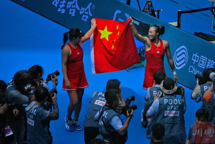 C视频 | 郑钦文夺得杭州亚运会网球女子单打金牌