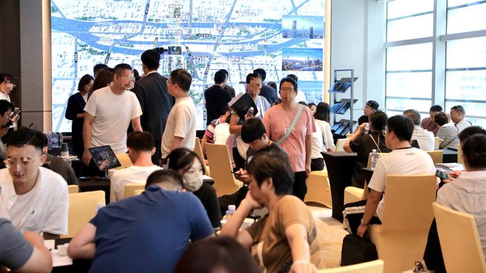 广州番禺一项目在新政后的开盘现场 受访者供图