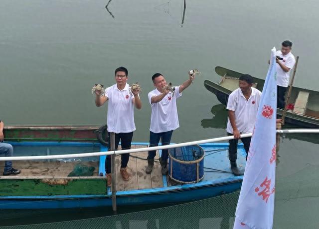 秋风起，蟹脚痒，阳澄湖大闸蟹开捕啦！请看防伪查验“秘笈”