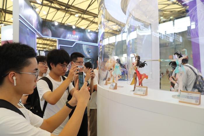 全球规模最大的手办模型展在上海举办 为观众呈现一场视觉盛宴