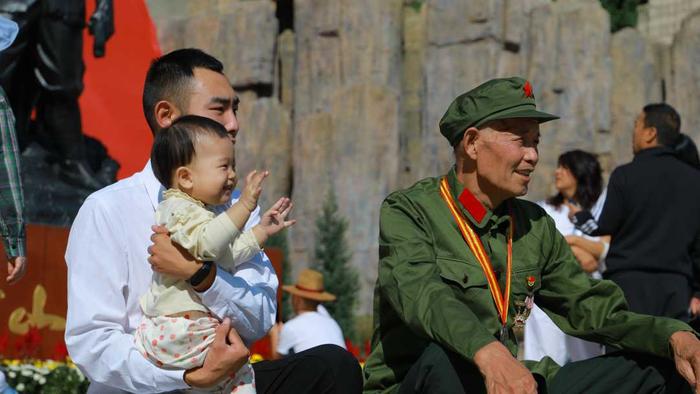 （组图）国庆假日：狼牙山景区红色旅游持续升温