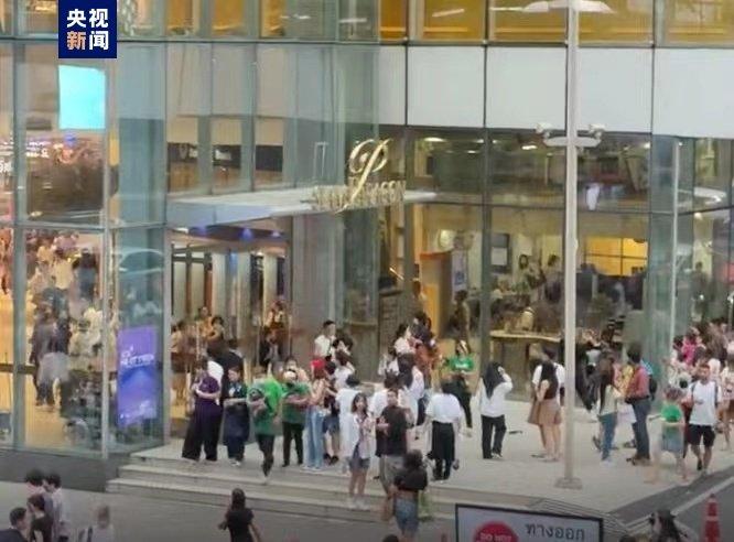 泰媒：泰国曼谷购物中心枪击事件已造成3死2伤